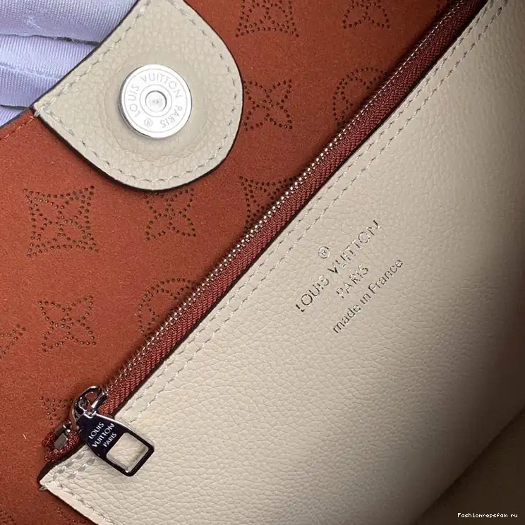 Fashionrepsfam ru Bags 1907BLU0068 LV 0613